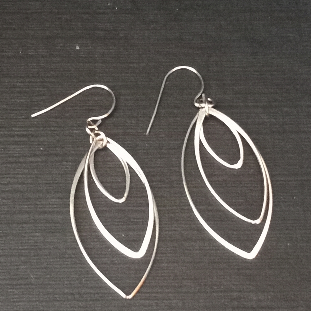 Fine Silver Plate Earrings - Picture 4 of 4